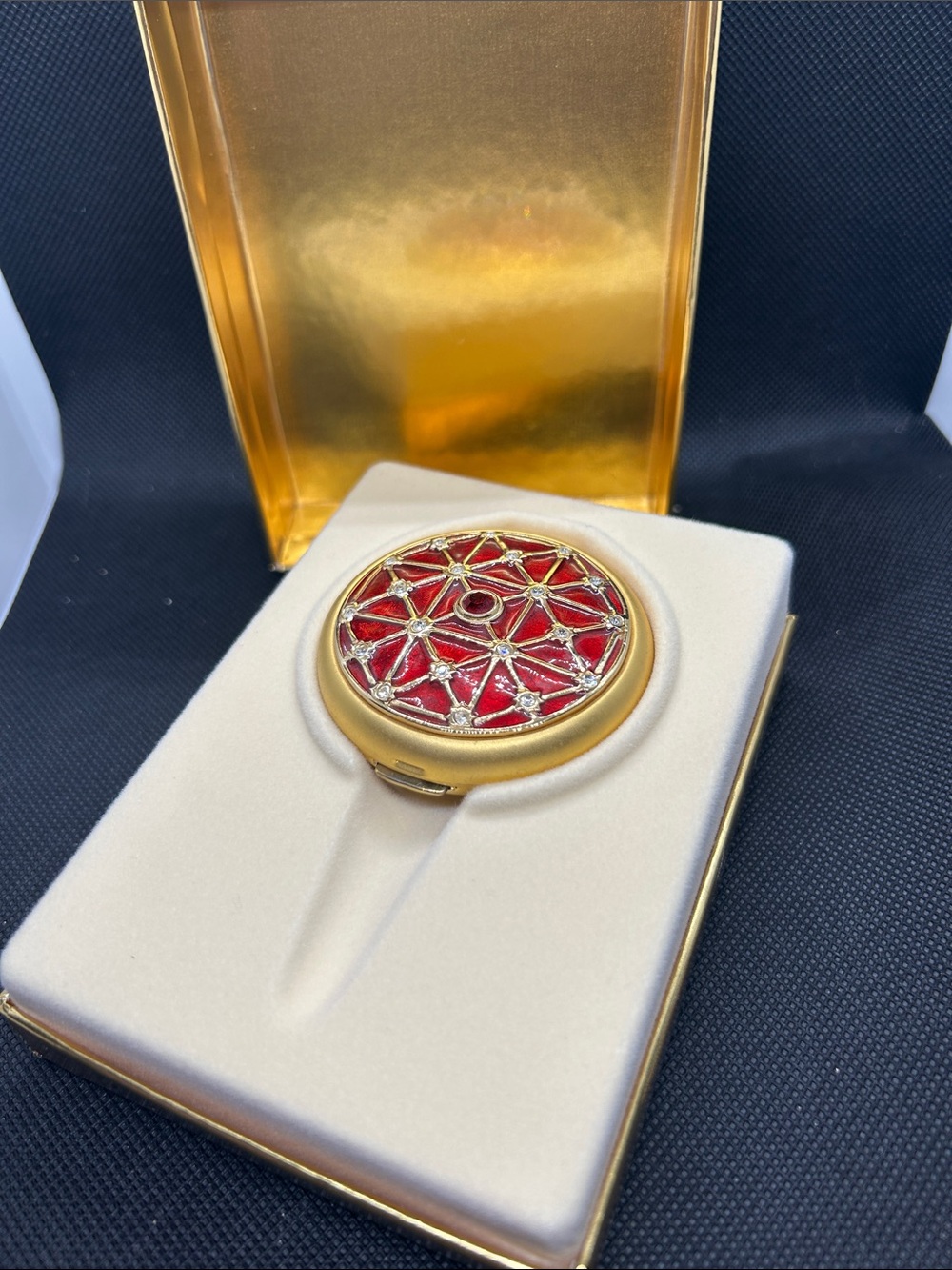 Estée Lauder Vintage Compact - The Victory Compact Lucidity with box